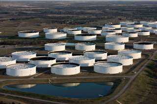 بيانات معهد البترول تظهر هبوطا في مخزونات النفط الأمريكية